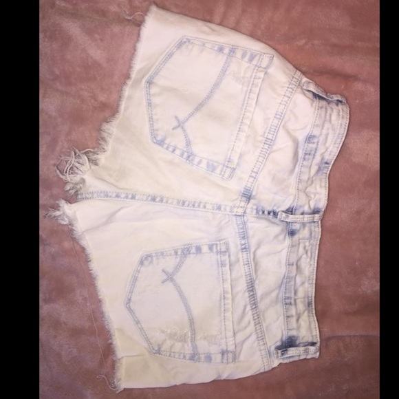 High waisted shorts - Picture 2 of 3